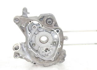 CARTER MOTEUR DROIT
