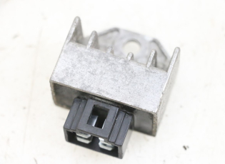 REGULATEUR CHARGE