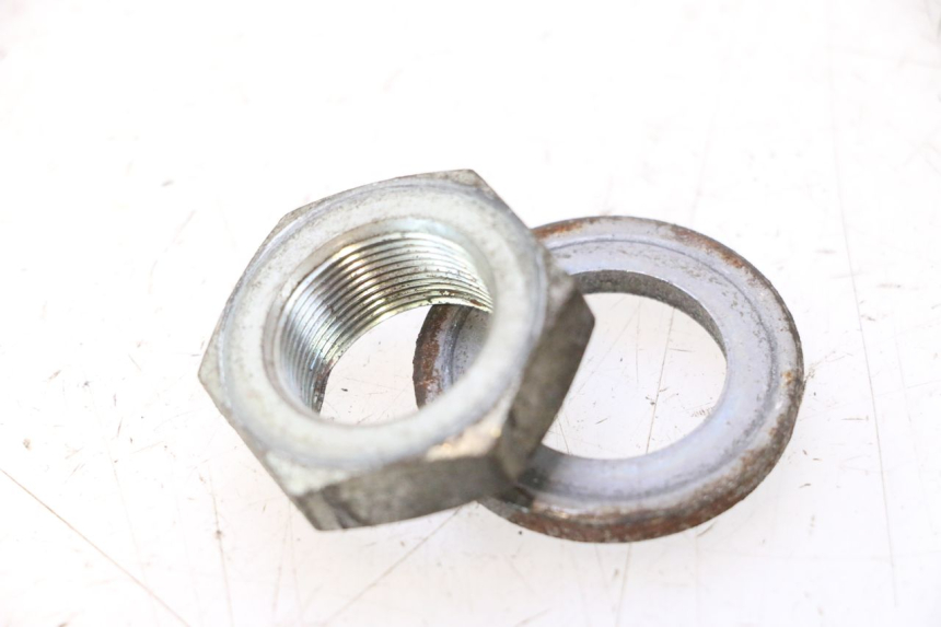 photo de PORCA DO PINHÃO DE SAÍDA DA CAIXA DE VELOCIDADES YAMAHA YZF R6 600 (2008 - 2009) - Detalhe da peça