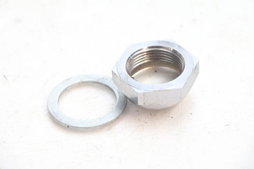 photo de PORCA DO GARFO SUZUKI GSR 600 (2005 - 2012) - Zoom do estado de desgaste