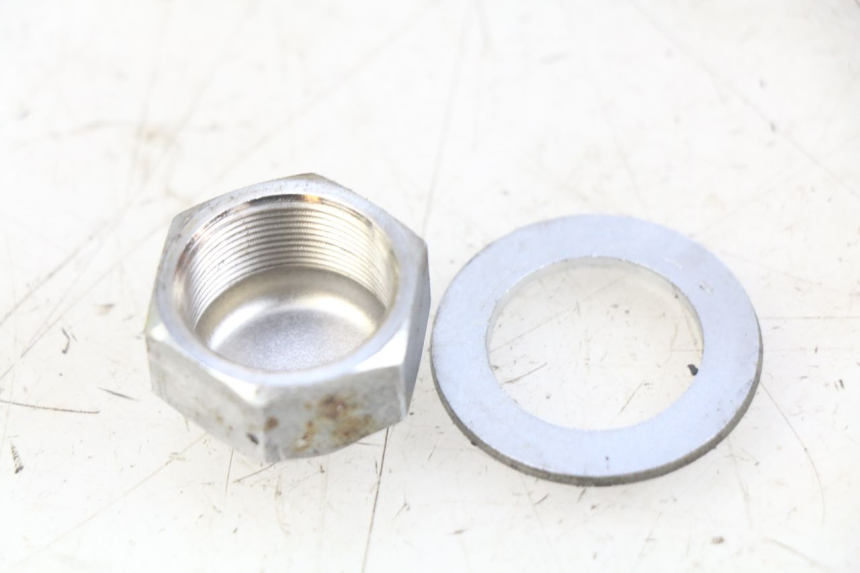 photo de PORCA DO TÊ DA FORQUILHA YAMAHA SR 125 (1982 - 2003) - Detalhe da peça