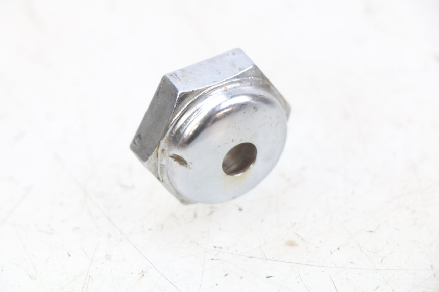 photo de PORCA DO TÊ DA FORQUILHA SUZUKI SV N 650 (1999 - 2002) - Zoom do estado de desgaste