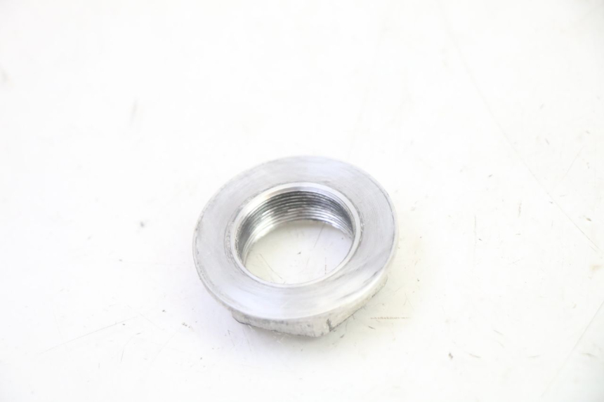 photo de PORCA DO TÊ DA FORQUILHA YAMAHA YZF YZ-F 450 (2014 - 2016) - Zoom do estado de desgaste