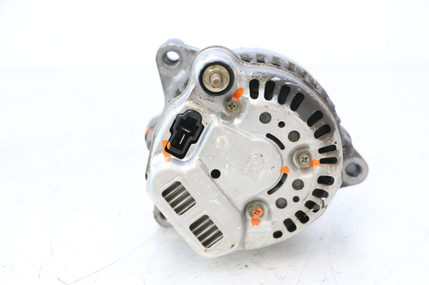 photo de Alternador SUZUKI GSF N BANDIT 1200 (2001 - 2005) - Vista geral