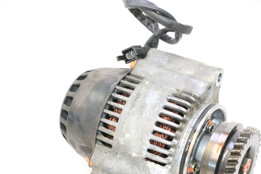 photo de Alternador SUZUKI GSX F GSXF 750 (1988 - 1998) - Detalhe da peça