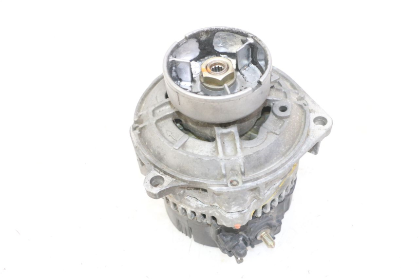 photo de ALTERNADOR BMW K 75 RT 750 (1989 - 1997) - Zoom do estado de desgaste