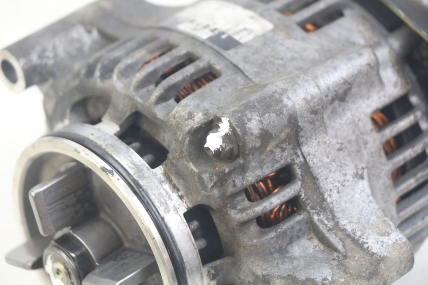 photo de ALTERNADOR TRIUMPH SPRINT ST 955 (1999 - 2001) - Estado da superfície