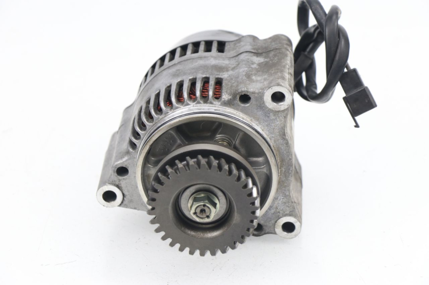 photo de ALTERNADOR SUZUKI GSXF GSX F 600 (1988 - 1997) - Vista geral