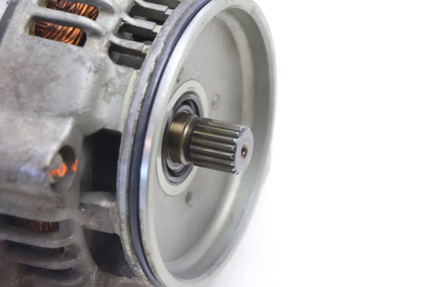 photo de Alternador YAMAHA XJR 1300 (1998 - 2002) - Detalhe da peça