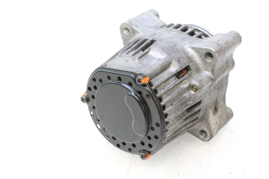 photo de Alternador YAMAHA YZF R GENESIS 750 (1993 - 1998) - Pontos de fixação