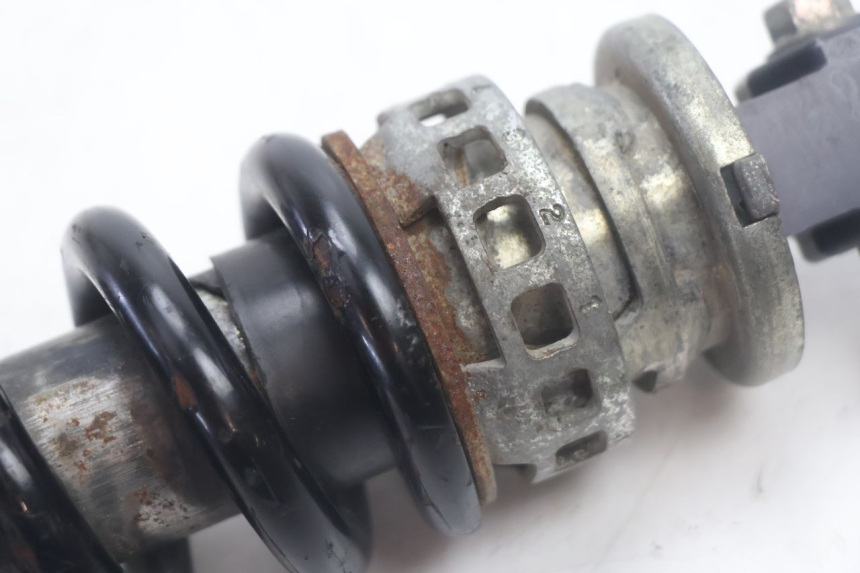 photo de AMORTECEDOR TRASEIRO HONDA XLV VARADERO 125 (2007 - 2012) - Detalhes característicos