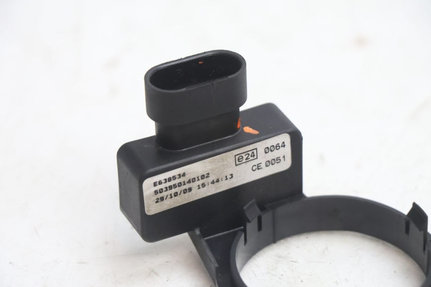 photo de ANTENA TRANSPONDEDOR PIAGGIO MP3 LT 400 (2007 - 2012) - Detalhe da peça
