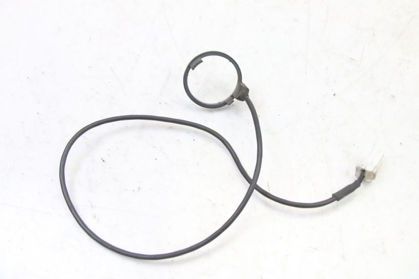 photo de ANTENA TRANSPONDEDOR PEUGEOT SATELIS COMPRESSOR K15 125 (2006 - 2009) - Outro ângulo de visão