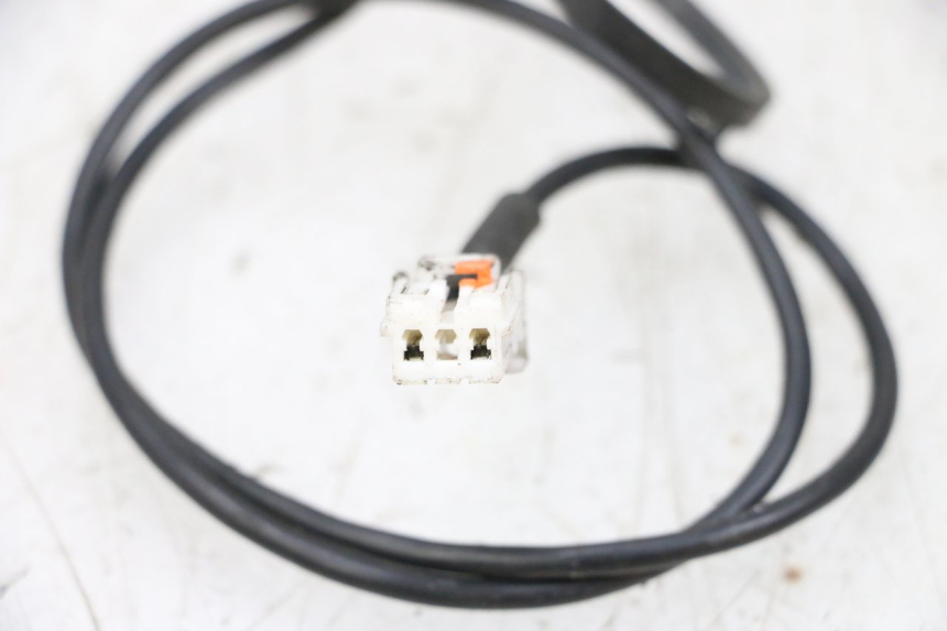 photo de ANTENA TRANSPONDEDOR PEUGEOT SATELIS 125 (2006 - 2009) - Outro ângulo de visão