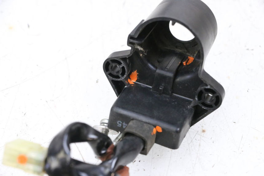 photo de ANTENA TRANSPONDEDOR YAMAHA X-MAX XMAX 125 (2010 - 2013) - Zoom do estado de desgaste