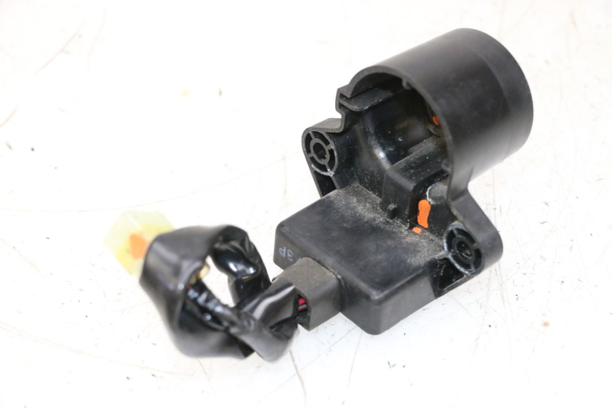 photo de ANTENA TRANSPONDEDOR YAMAHA XMAX X-MAX 125 (2006 - 2009) - Outro ângulo de visão