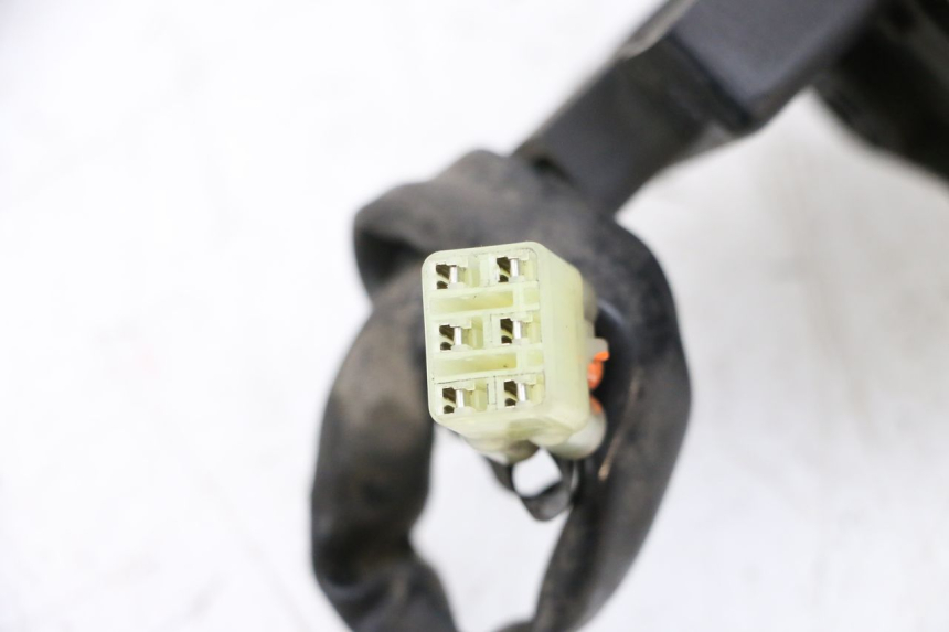 photo de ANTENA TRANSPONDEDOR YAMAHA XMAX X-MAX 125 (2006 - 2009) - Ampliação técnica