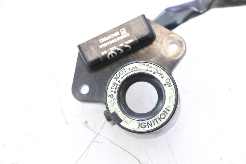photo de ANTENA TRANSPONDER YAMAHA XP T-MAX ABS 500 (2005 - 2005) - Detalhe da peça