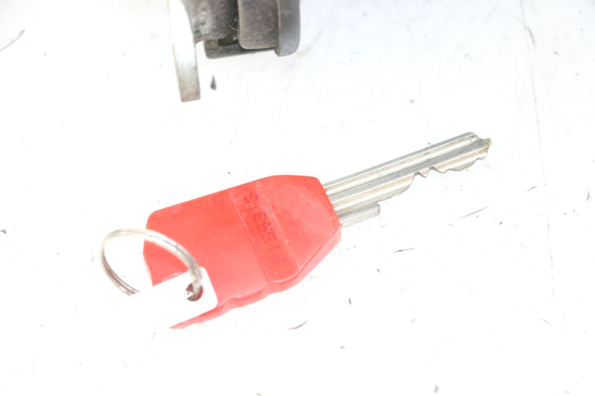 photo de ANTI-FURTO PEUGEOT SPEEDFIGHT 100 (1997 - 2007) - Pontos de fixação