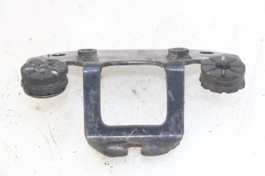 photo de SUPORTE DO PAINEL DE INSTRUMENTOS HONDA CM 125 (1983 - 2003) - Zoom do estado de desgaste