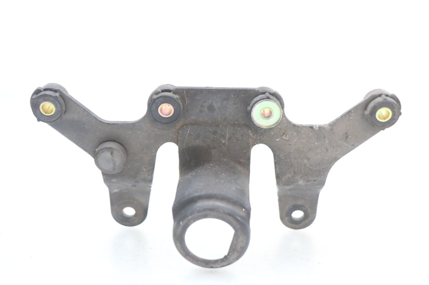 photo de SUPORTE DO PAINEL DE INSTRUMENTOS SUZUKI GN 125 (1997 - 2000) - Detalhe da peça