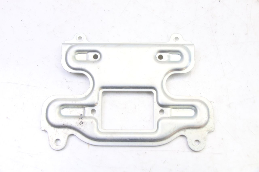 photo de SUPORTE DO PAINEL DE INSTRUMENTOS APRILIA SXR 50 (2021 - 2023) - Detalhe da peça