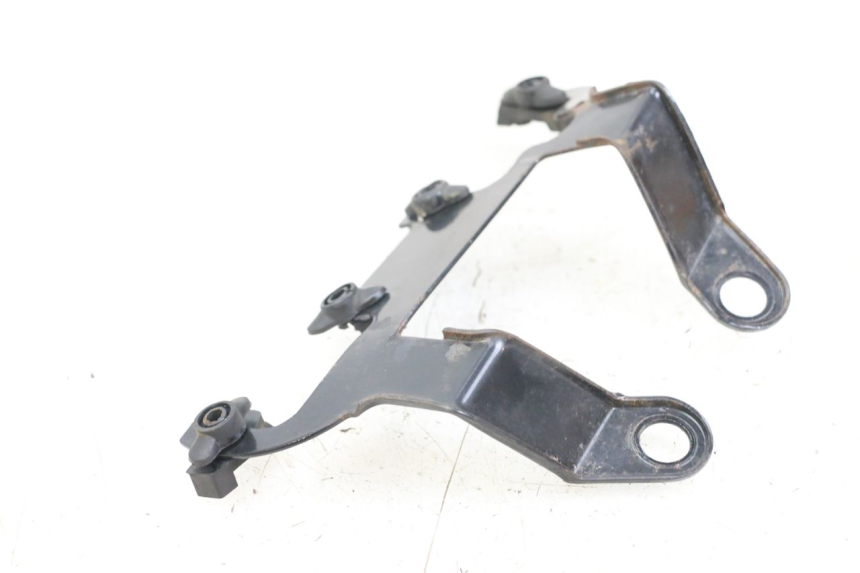 photo de SUPORTE DO PAINEL DE INSTRUMENTOS SYM XS 125 (2007 - 2016) - Detalhe da peça