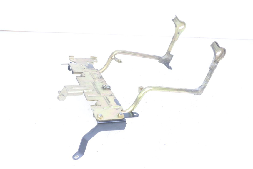 photo de ARANHA FRONTAL PEUGEOT JET FORCE CARBU 50 (2003 - 2016) - Detalhe da peça