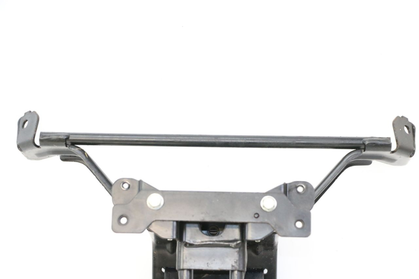 photo de ARANHA FRONTAL PEUGEOT SATELIS 125 (2013 - 2018) - Pontos de fixação