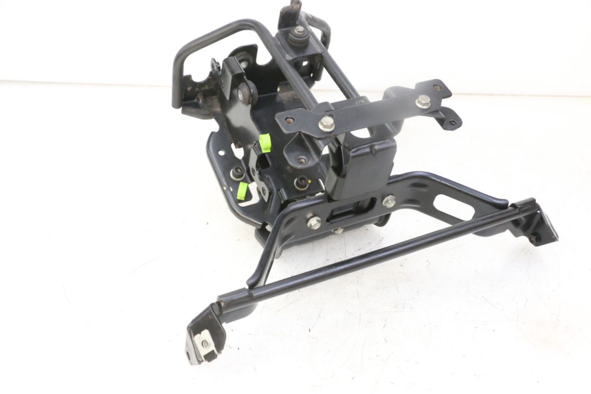 photo de ARANHA FRONTAL PEUGEOT SATELIS 125 (2013 - 2018) - Outro ângulo de visão
