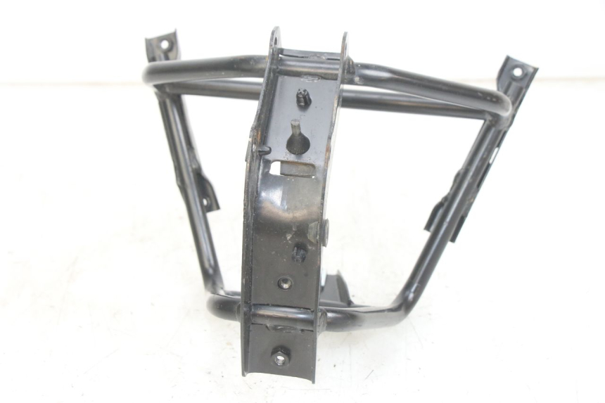 photo de ARAANHA FRENTE DIANTEIRA APRILIA SXR 50 (2021 - 2023) - Detalhe da peça