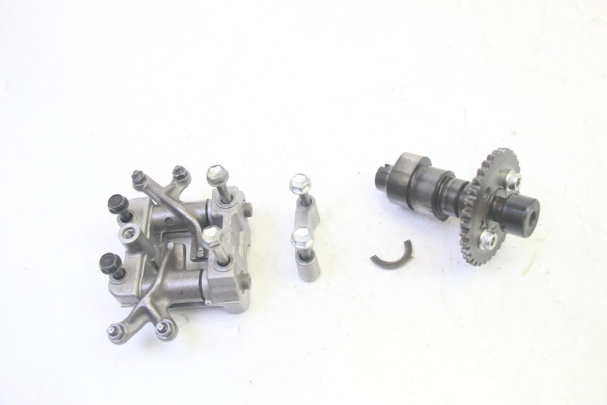 photo de ÁRVORE DE CAMES SUZUKI BURGMAN 125 (2007 - 2014) - Detalhe da peça