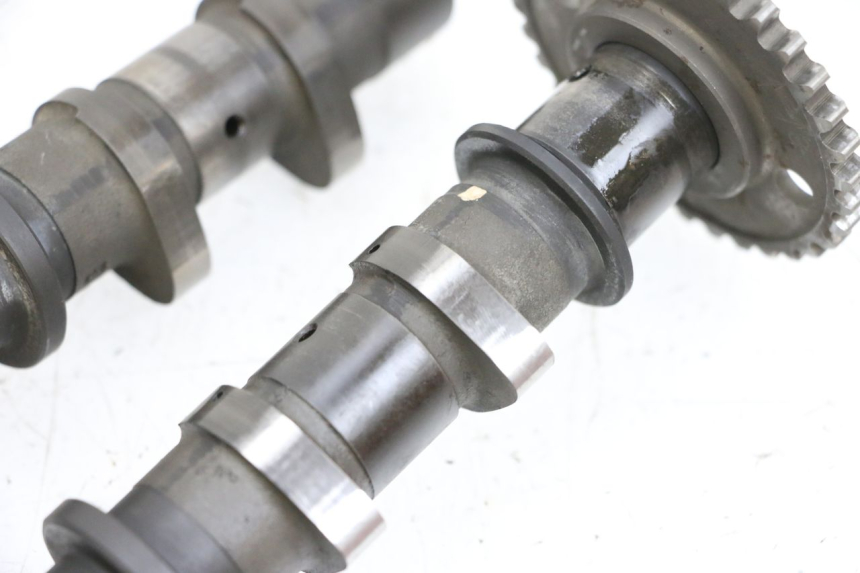 photo de ÁRVORE DE CAMES SUZUKI BURGMAN EXECUTIVE ABS 650 (2006 - 2012) - Detalhe da peça