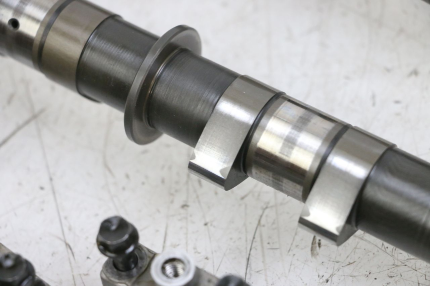 photo de ÁRVORE DE CAMES YAMAHA FJR ABS 1300 (2006 - 2012) - Pontos de fixação