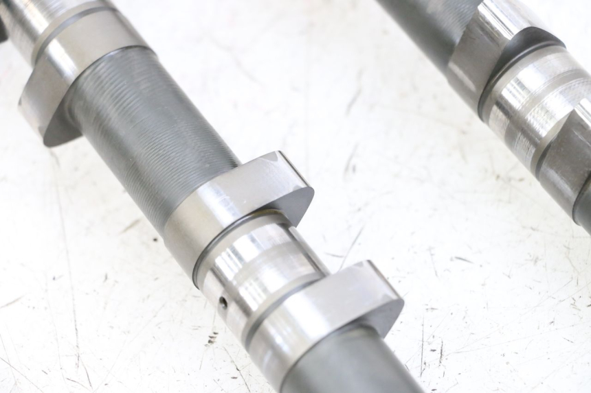 photo de ÁRVORE DE CAMES YAMAHA FJR ABS 1300 (2006 - 2012) - Pontos de fixação