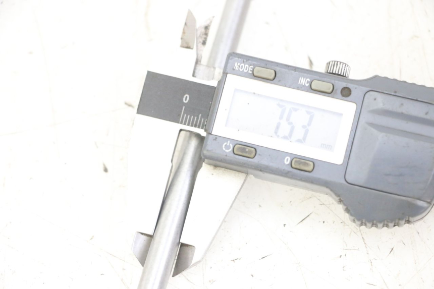 photo de EIXO DE EMBREAGEM SUZUKI GS GSE 500 (2001 - 2003) - Detalhe da peça