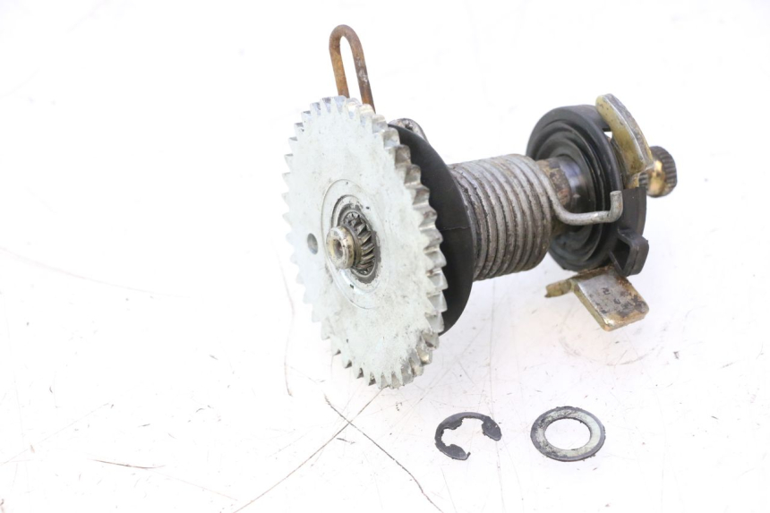photo de EIXO DE CHUTEIRA PEUGEOT 103 SPX CLIP 50 (1989 - 1992) - Detalhe da peça