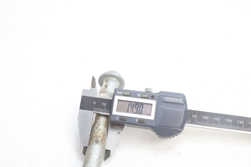 photo de EIXO DO BRAÇO OSCILANTE HONDA CB F HORNET 600 (2005 - 2006) - Ampliação técnica