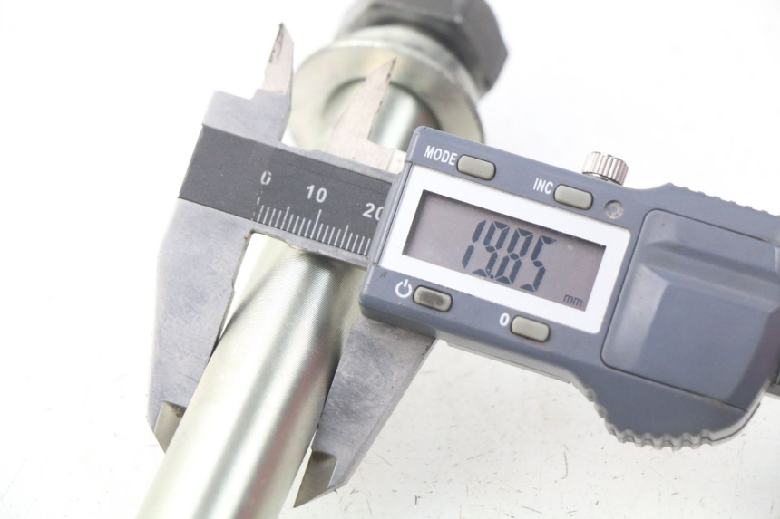 photo de EIXO DO BRAÇO OSCILANTE YAMAHA FJR ABS 1300 (2006 - 2012) - Outro ângulo de visão