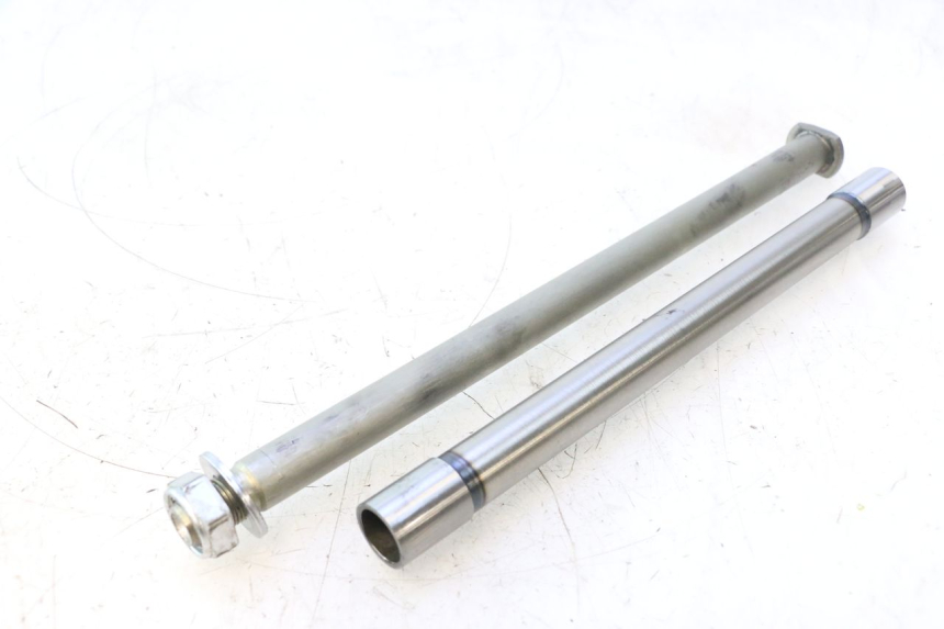 photo de EIXO DO BRAÇO OSCILANTE YAMAHA FZ8 800 (2010 - 2016) - Detalhe da peça
