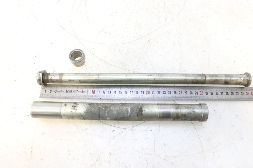 photo de EIXO DO BRAÇO OSCILANTE GILERA GP 800 (2007 - 2013) - Pontos de fixação