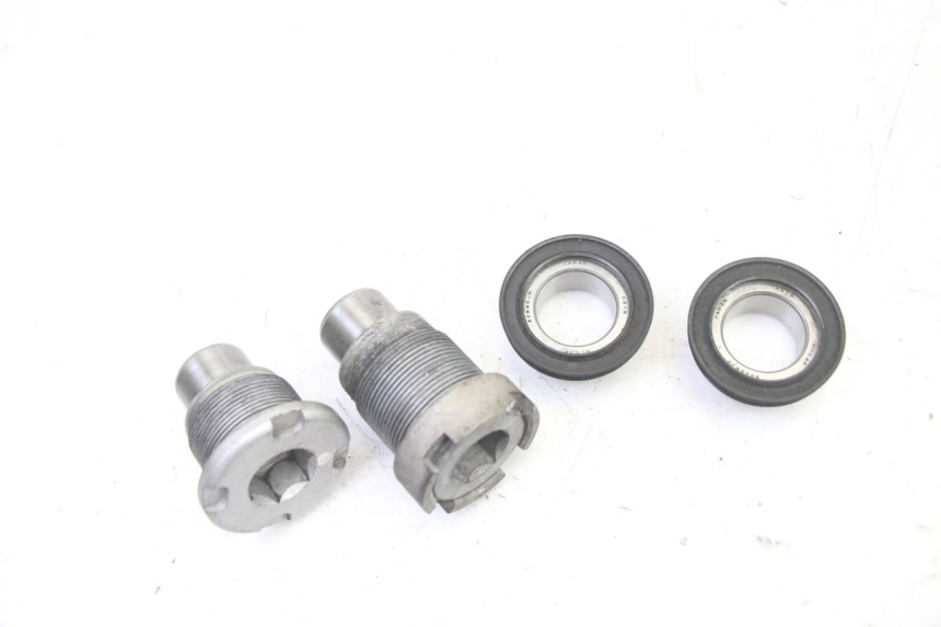 photo de EIXO DO BRAÇO OSCILANTE HONDA ST PAN EUROPEAN 1300 (2002 - 2013) - Detalhe da peça