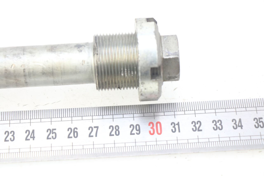photo de EIXO DO BRAÇO OSCILANTE SUZUKI SV N 650 (1999 - 2002) - Ampliação técnica