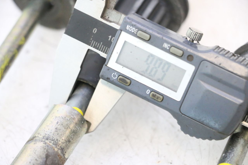 photo de EIXO DO MOTOR HONDA FJS SILVER WING SILVERWING 400 (2005 - 2008) - Vista geral