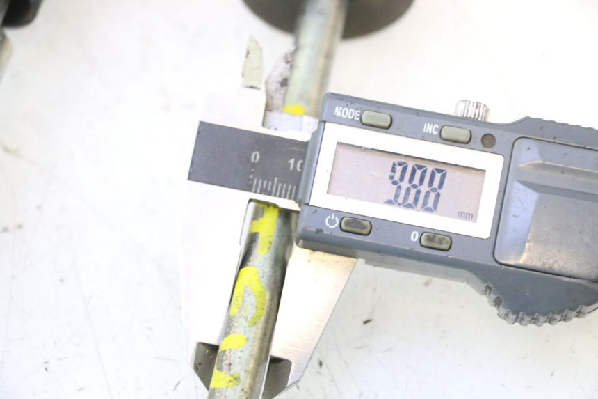 photo de EIXO DO MOTOR HONDA FJS SILVER WING SILVERWING 400 (2005 - 2008) - Pontos de fixação