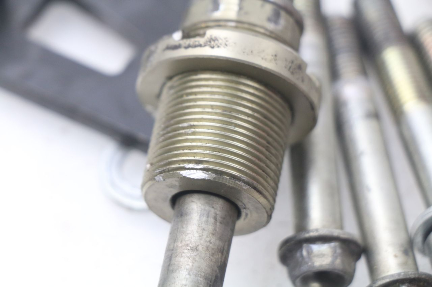 photo de EIXO DO MOTOR SUZUKI GSX-R GSXR K16 1000 (2012 - 2016) - Detalhe da peça