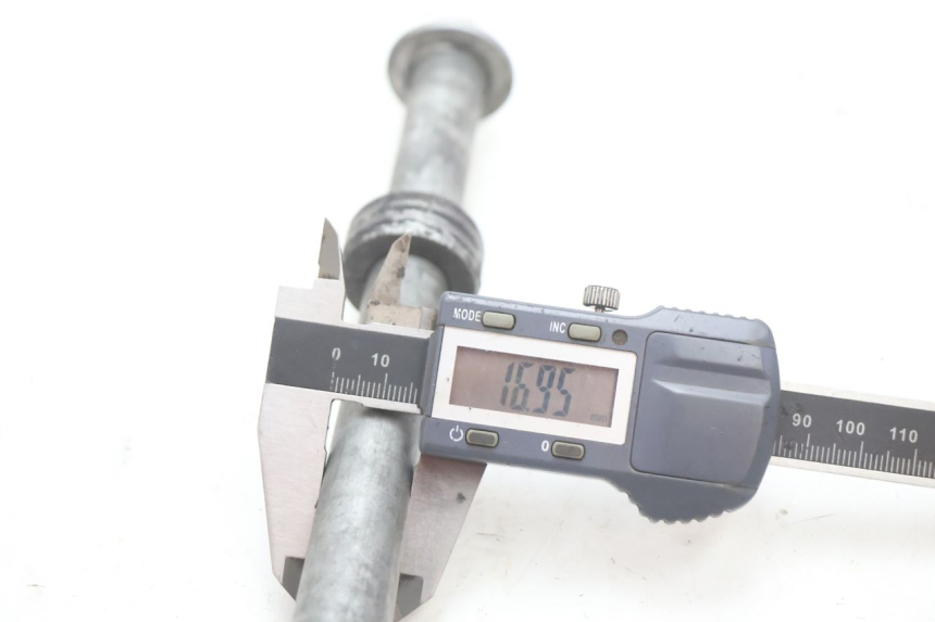 photo de EIXO DA RODA TRASEIRA HONDA CB F HORNET 600 (2005 - 2006) - Ampliação técnica