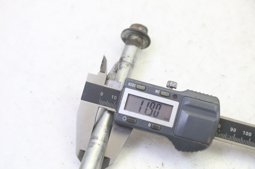 photo de EIXO DA RODA TRASEIRA HONDA CBF 125 (2009 - 2015) - Ampliação técnica