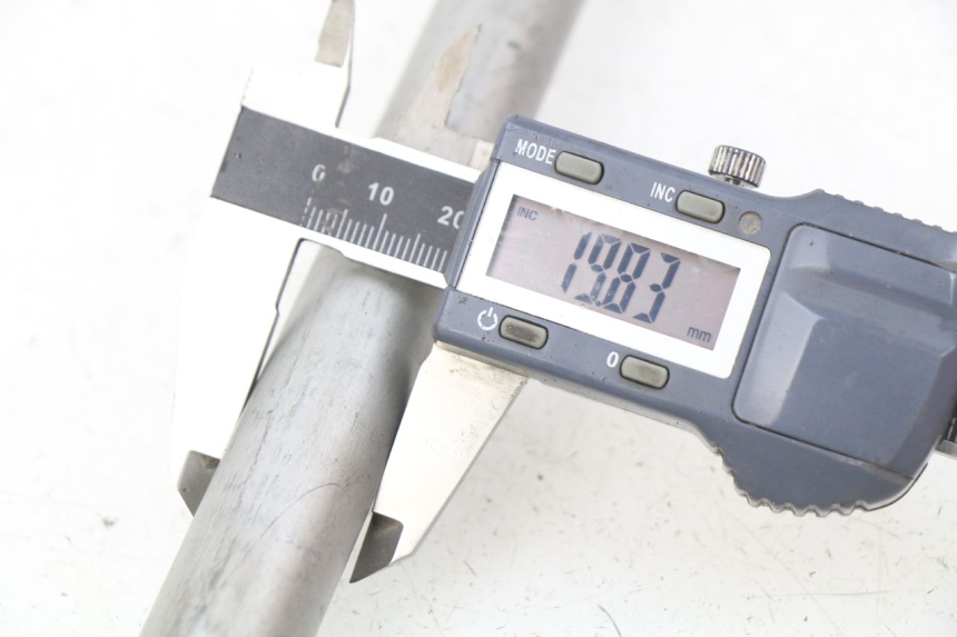 photo de EIXO DA RODA TRASEIRA HONDA CBRF CBR-F PC41 600 (2011 - 2013) - Ampliação técnica