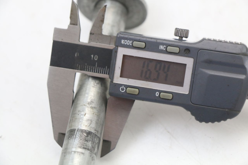 photo de EIXO DA RODA TRASEIRA APRILIA CLASSIC 125 (1995 - 2001) - Ampliação técnica